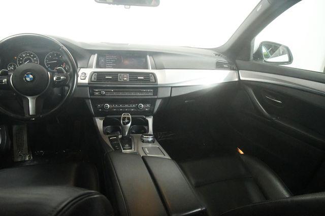 2015 BMW 5-Series 535d Xdrive M Sport Blind Spot photo