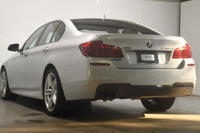 2015 BMW 5-Series 535d Xdrive M Sport Blind Spot photo