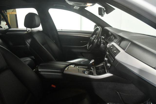2015 BMW 5-Series 535d Xdrive M Sport Blind Spot photo