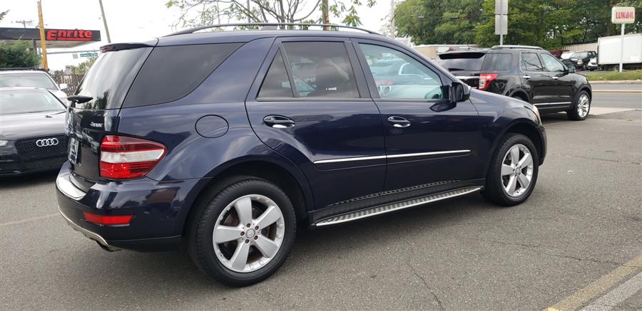 2009 Mercedes-Benz M-Class ML350 photo