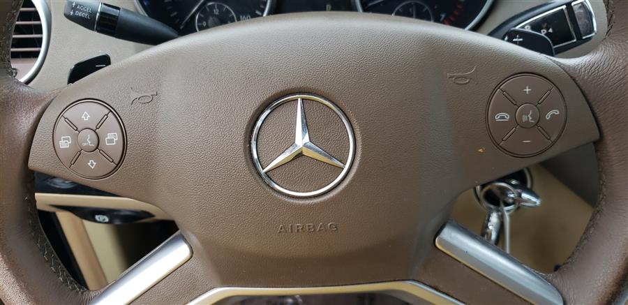 2009 Mercedes-Benz M-Class ML350 photo