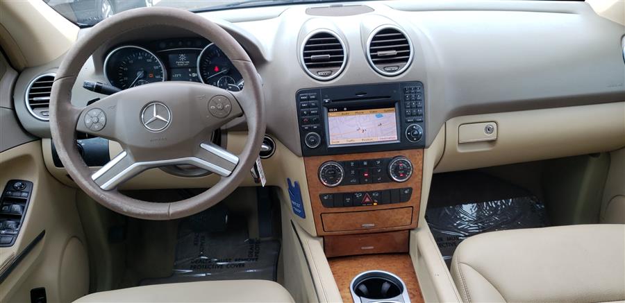 2009 Mercedes-Benz M-Class ML350 photo