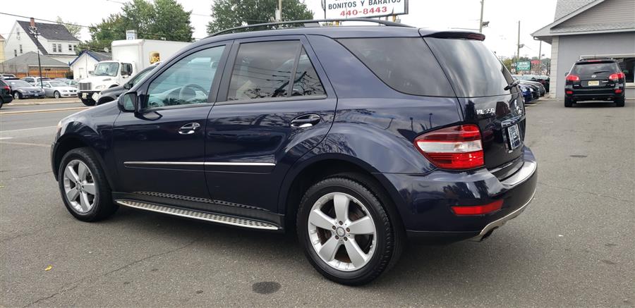 2009 Mercedes-Benz M-Class ML350 photo