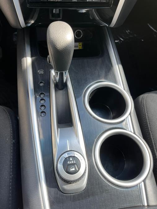 2015 Nissan Pathfinder 4WD 4dr SV photo