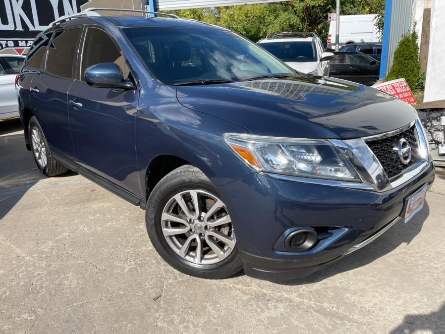 2015 Nissan Pathfinder 4WD 4dr SV photo