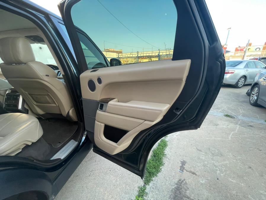 2015 Land Rover Range Rover Sport 4WD 4dr HSE photo