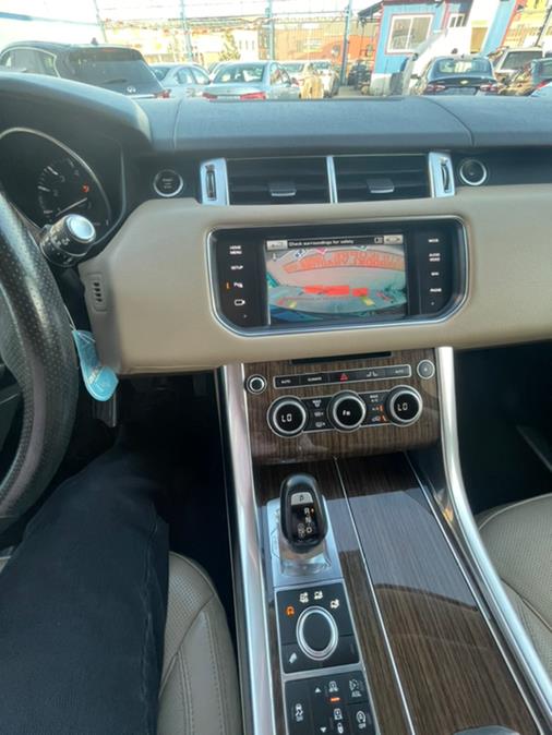 2015 Land Rover Range Rover Sport 4WD 4dr HSE photo