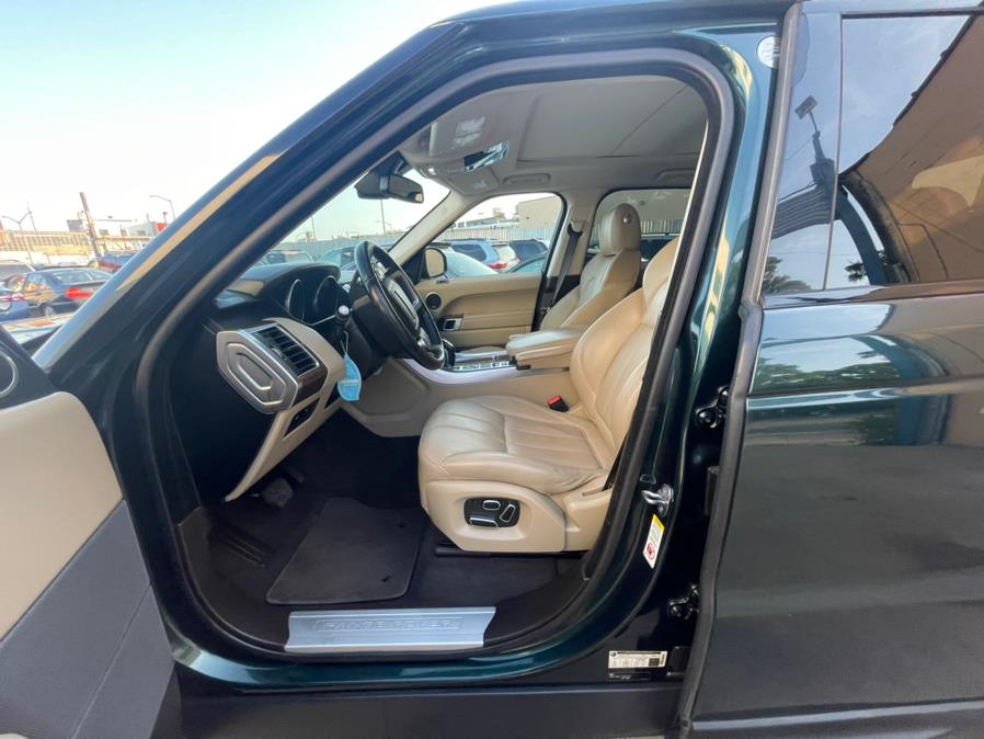 2015 Land Rover Range Rover Sport 4WD 4dr HSE photo
