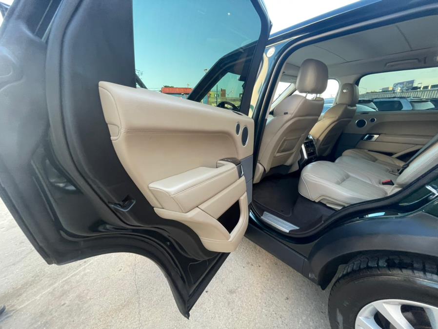 2015 Land Rover Range Rover Sport 4WD 4dr HSE photo