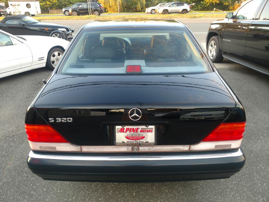 1996 Mercedes-Benz S-Class S320 photo