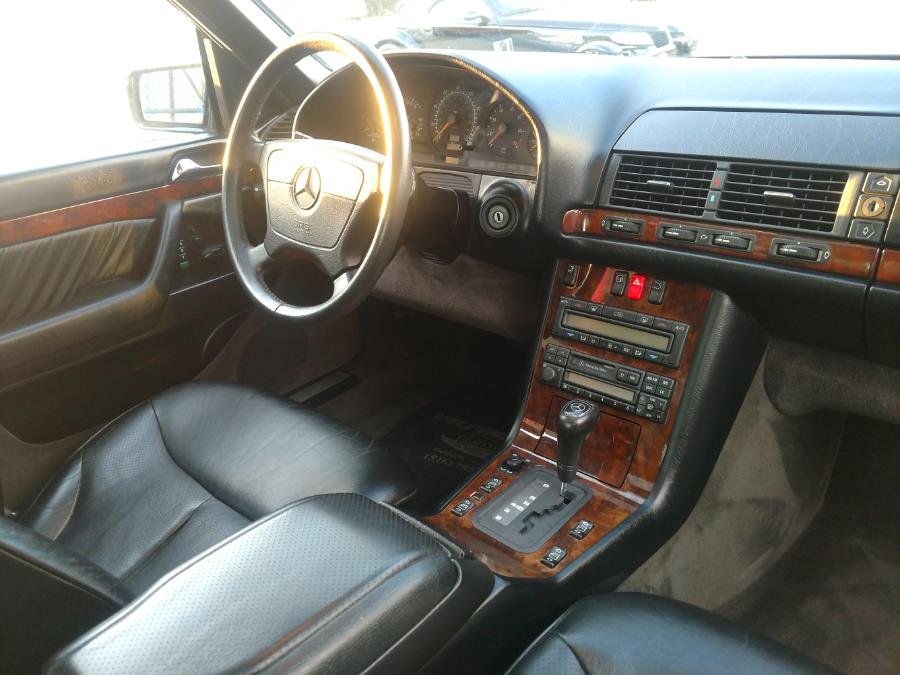 1996 Mercedes-Benz S-Class S320 photo