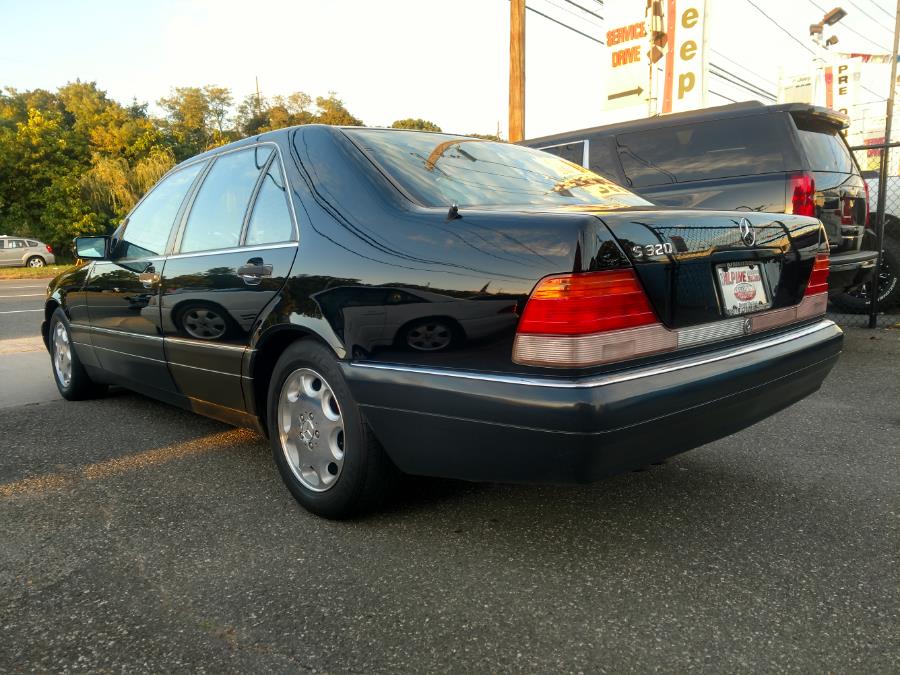 1996 Mercedes-Benz S-Class S320 photo