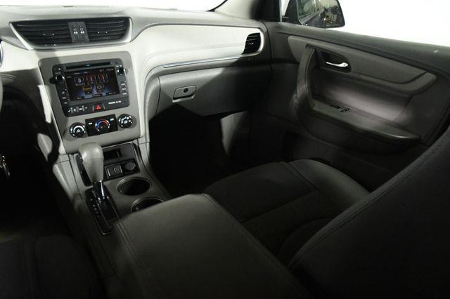 2015 Chevrolet Traverse LS photo