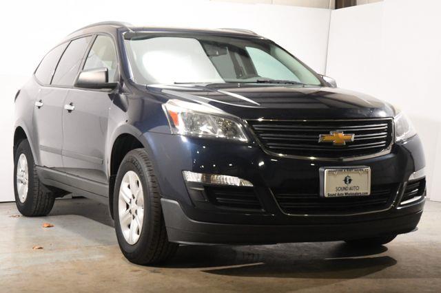 2015 Chevrolet Traverse LS photo