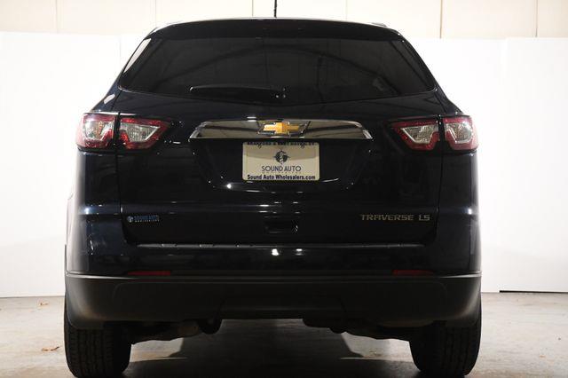 2015 Chevrolet Traverse LS photo