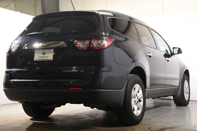 2015 Chevrolet Traverse LS photo