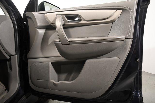 2015 Chevrolet Traverse LS photo