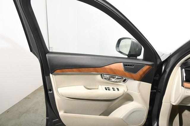 2016 Volvo XC90 T6 Inscription photo