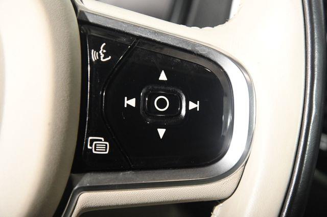 2016 Volvo XC90 T6 Inscription photo