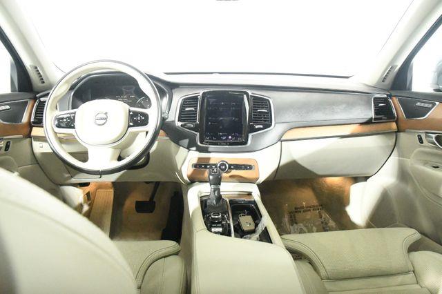 2016 Volvo XC90 T6 Inscription photo
