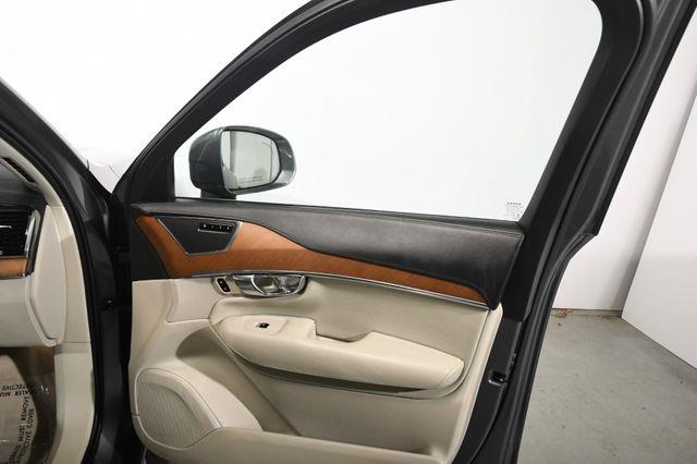 2016 Volvo XC90 T6 Inscription photo
