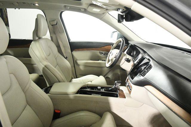 2016 Volvo XC90 T6 Inscription photo