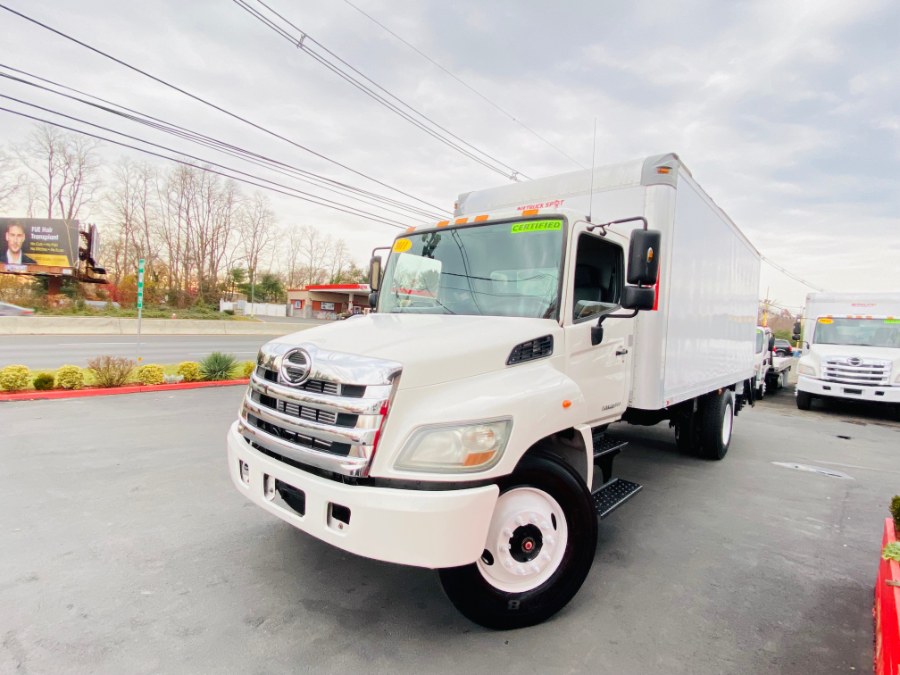 2011 Hino 268 20 FEET DRY BOX + LIFT GATE +  photo