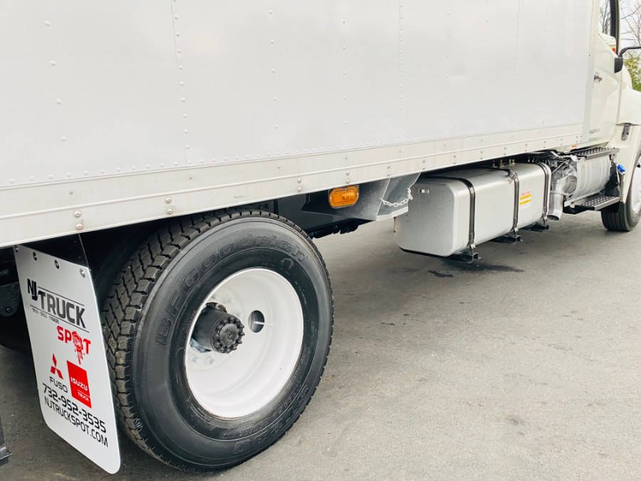 2011 Hino 268 20 FEET DRY BOX + LIFT GATE +  photo