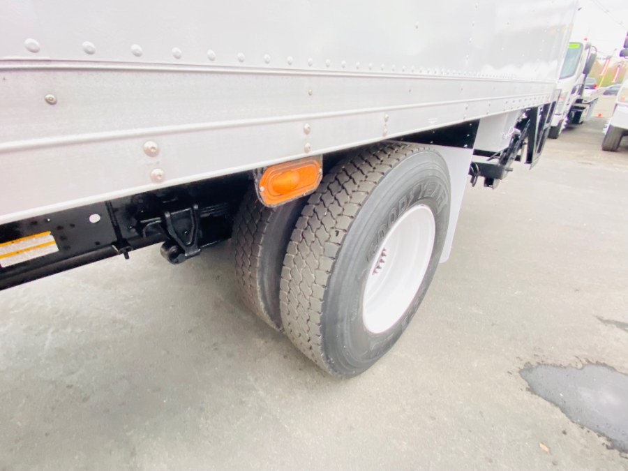 2011 Hino 268 20 FEET DRY BOX + LIFT GATE +  photo