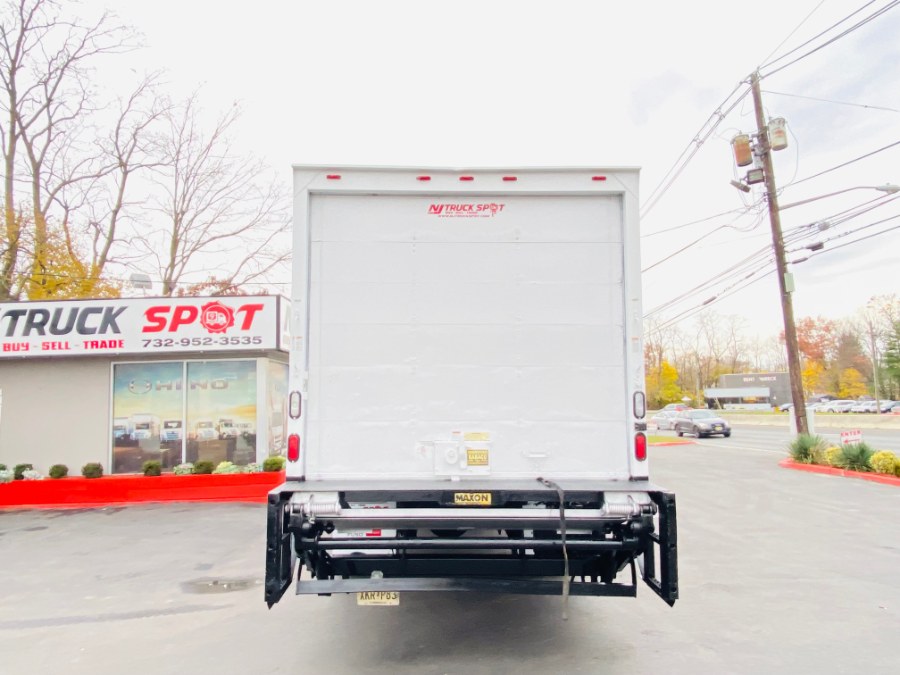 2011 Hino 268 20 FEET DRY BOX + LIFT GATE +  photo