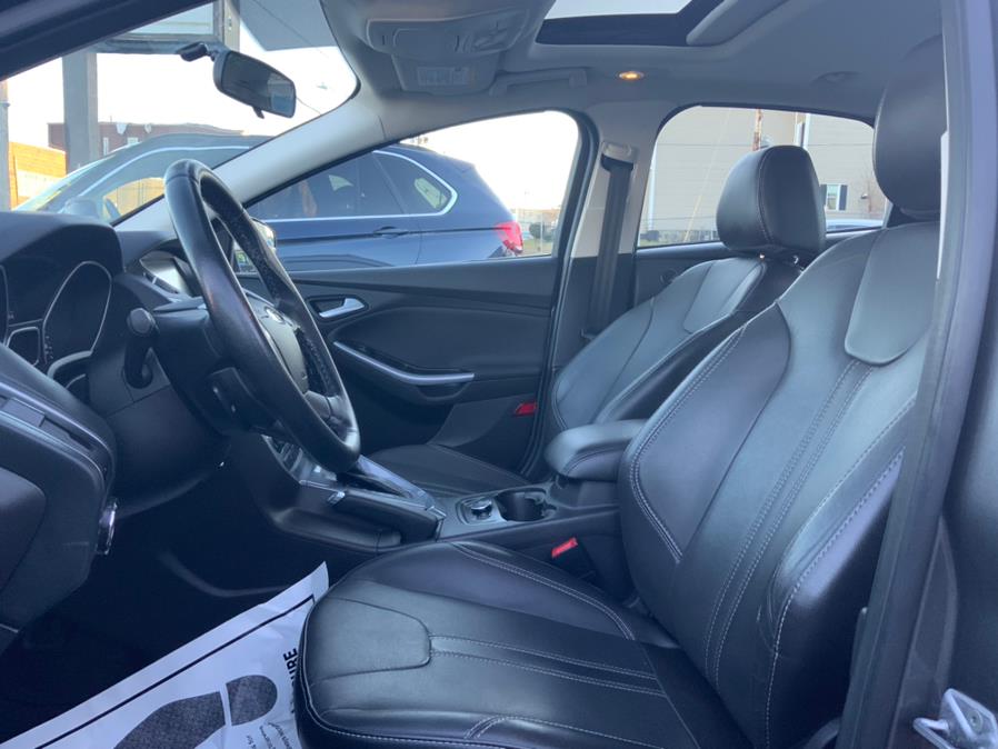 2014 Ford Focus Titanium photo