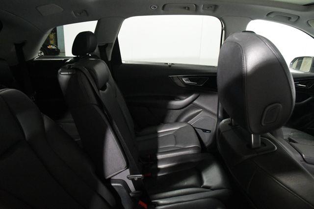 2017 Audi Q7 Premium Plus photo