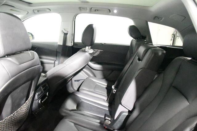 2017 Audi Q7 Premium Plus photo