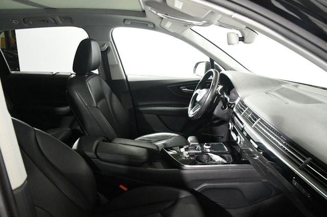 2017 Audi Q7 Premium Plus photo