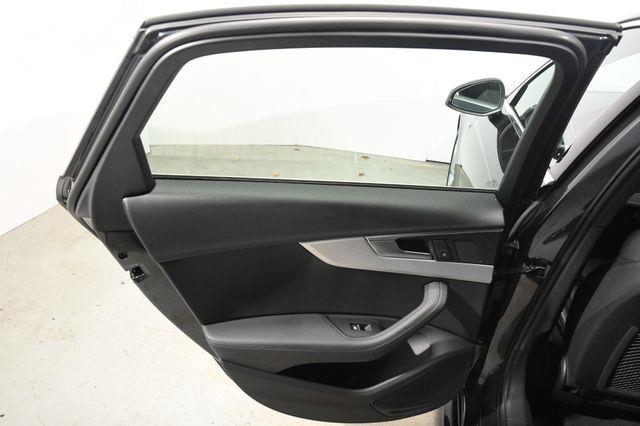 2019 Audi A4 Premium Plus w/ Virtual Cockpi photo