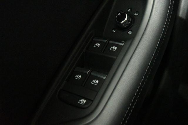 2019 Audi A4 Premium Plus w/ Virtual Cockpi photo