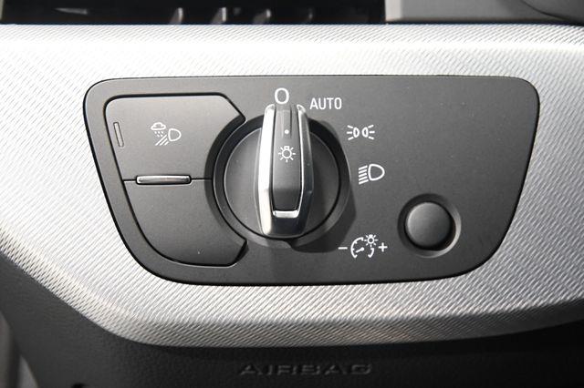 2019 Audi A4 Premium Plus w/ Virtual Cockpi photo