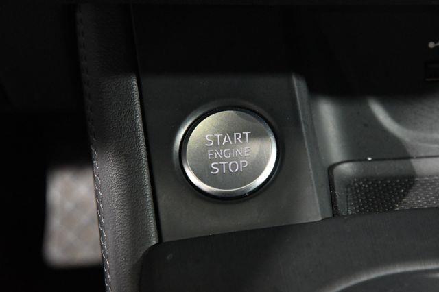 2019 Audi A4 Premium Plus w/ Virtual Cockpi photo