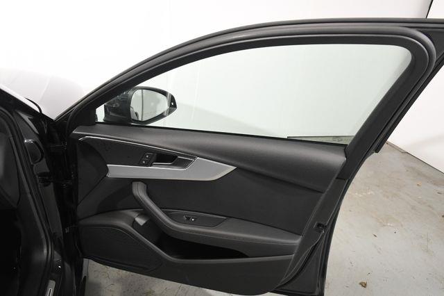 2019 Audi A4 Premium Plus w/ Virtual Cockpi photo
