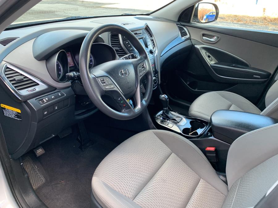 2016 Hyundai Santa Fe AWD 4dr SE photo