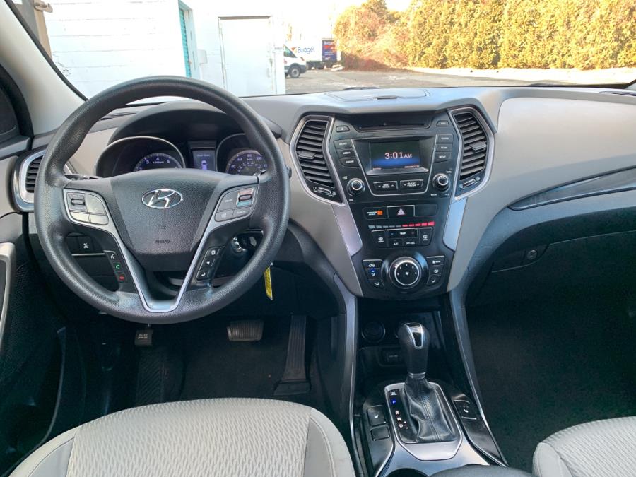 2016 Hyundai Santa Fe AWD 4dr SE photo