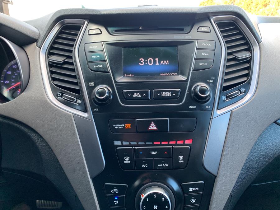 2016 Hyundai Santa Fe AWD 4dr SE photo