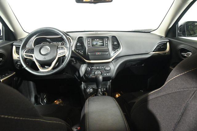 2017 Jeep Cherokee Latitude photo