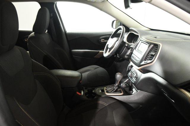 2017 Jeep Cherokee Latitude photo