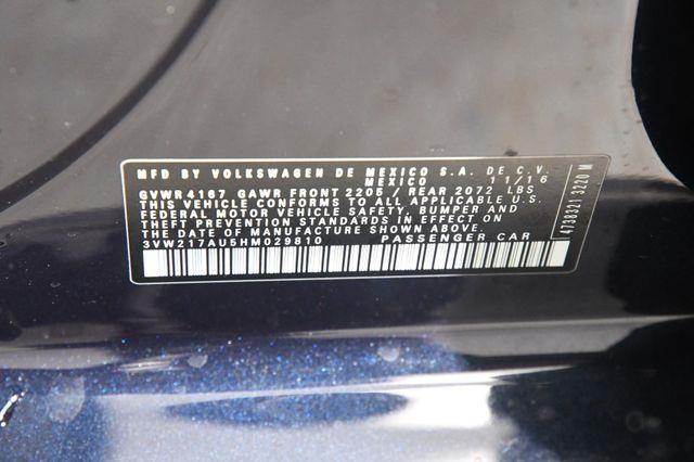 2017 Volkswagen Golf SE w/ Sunroof photo