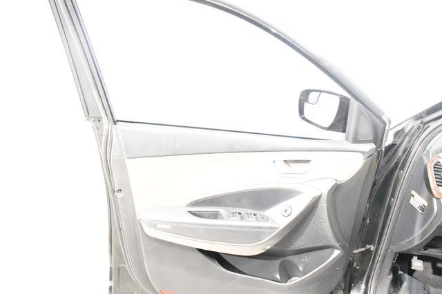 2017 Hyundai Santa Fe Sport 2.4L photo