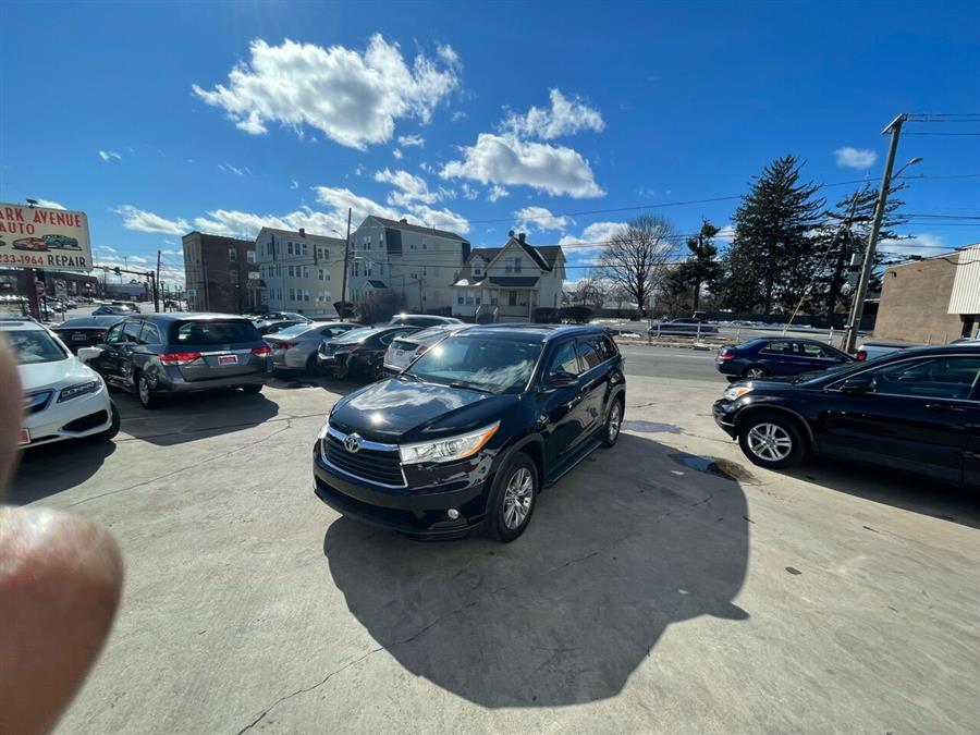 2014 Toyota Highlander XLE photo