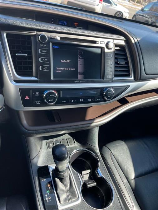 2014 Toyota Highlander XLE photo