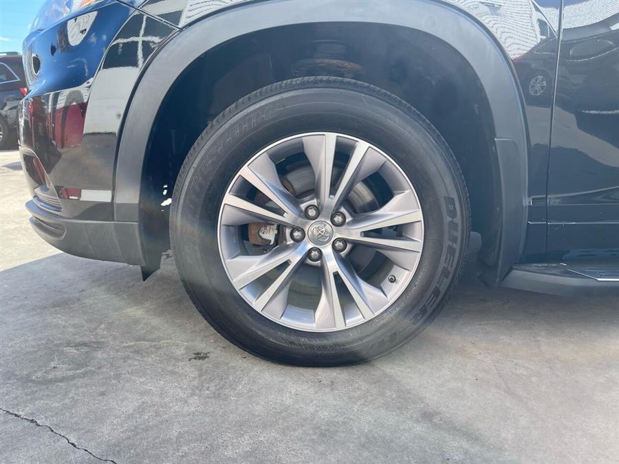 2014 Toyota Highlander XLE photo