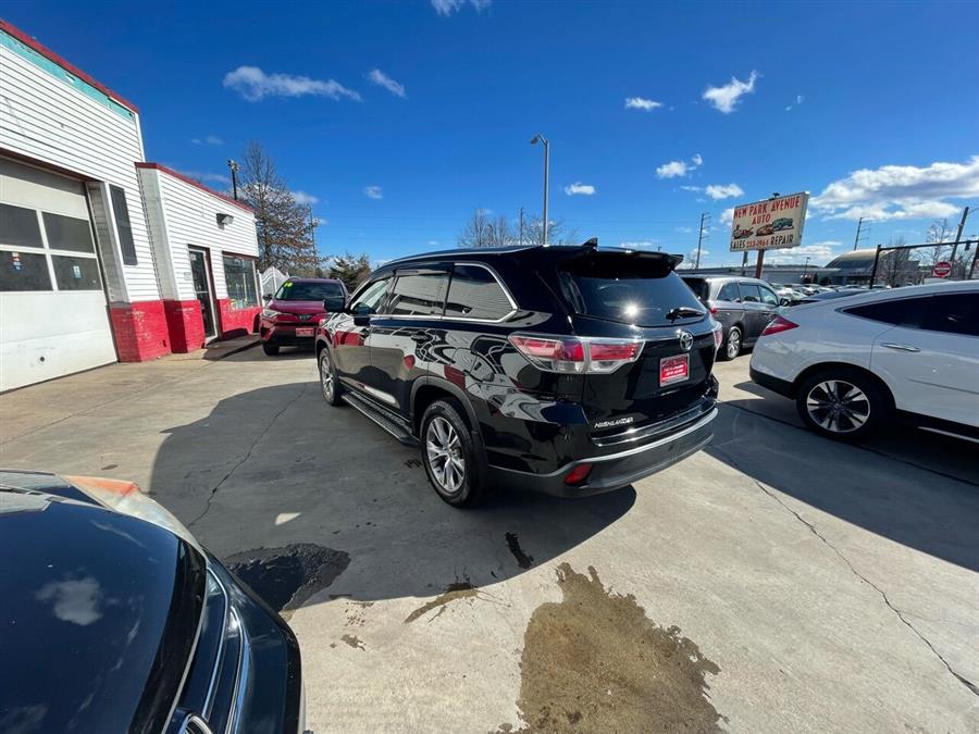 2014 Toyota Highlander XLE photo